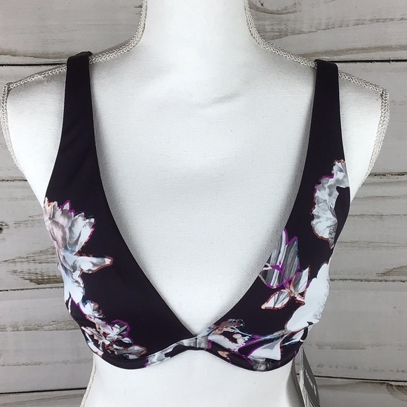 🆕ATHLETA Adjust Quick Dry Swim Top Size 32D/DD - Picture 1 of 14